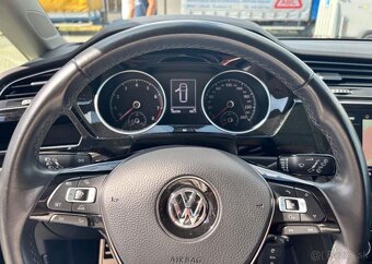 Volkswagen Touran 1.4TSI 110KW,SOUND,WEBASTO,PAN benzín - 16