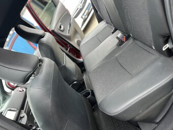 Toyota Yaris 1.5 Hybrid e-CVT - 16