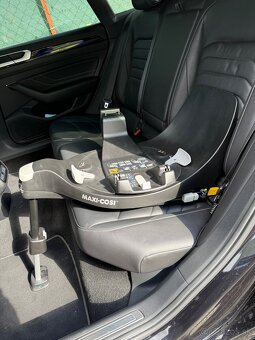 Sedačka vajíčko MAXI-COSI Pebble 360 + Isofix FamilyFix 360 - 16