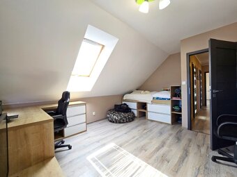 6-izbový RD v historickom centre + 735 m² pozemok / Gelnica - 16