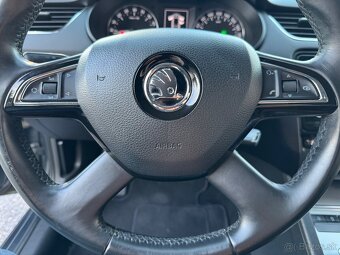 Škoda Octavia Combi 2.0 TDI EleganceStyle DSG - 16