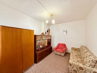 BUKOVEC - 4 IZBOVÝ RD V DOBROM STAVE POZEMOK 1.104 M2 - 16