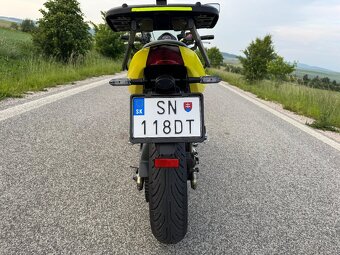 Kawasaki ER6N - 16