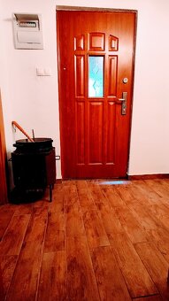 Vidiecke sídlo na polosamote Ábelovských Lazov - 16