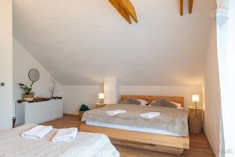 Luxusná rekreačná chata pod Nízkymi Tatrami – dokonalý únik  - 16