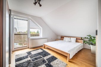TOREA - 5i RODINNÝ DOM S BAZÉNOM NA PREDAJ - VEĽKÝ GROB - 16