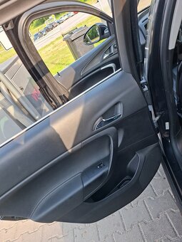 Opel insignia 2.l - 16