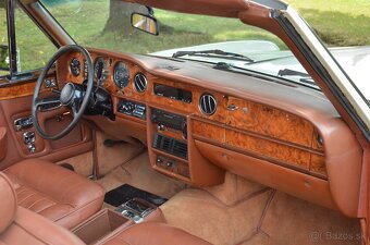 Rolls-Royce Corniche - 16