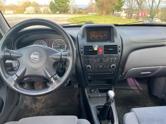 Nissan Almera 1.5 - 16