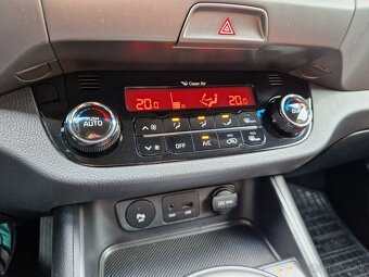 KIA Sportage 1,7 85kW 2015 Ťažné LED denné SL facelift - 16