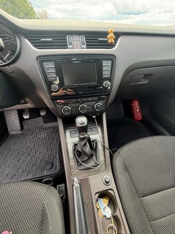 Škoda Octavia Combi Scout - 16