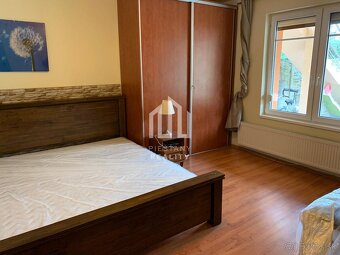 NOVINKA RD v Banke s pozemkom 728 m2 + 2izb. byt so samost - 16