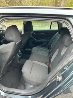 Škoda Octavia Combi 2.0 TDI SCR Business DSG - 16