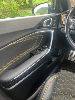 Kia XCeed 1.4 T-GDI (103 kW) - 16