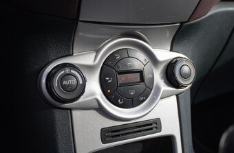 Ford Fiesta 1.6 TDCi 70 kW - 16