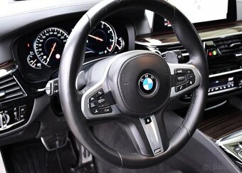 BMW Řada 5 M550d XD HUD B&W MASAŽ PANO 294 kw - 16