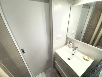 NA PREDAJ 2 IZB. BYT S BALKÓNOM, 51M2, KALINČIAKOVA UL., SEN - 16