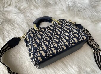 Christian Dior kabelka + grátis šatka - 16