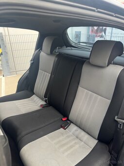 Alfa Romeo 147 1.9JTDM - 16