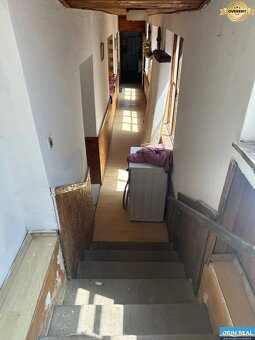 Na predaj starší rodinný dom v obci Budmerice 541m2 - 16