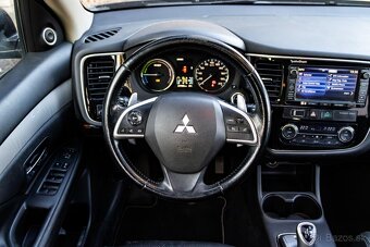 Mitsubishi Outlander Hybrid 2013 - 16