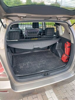Predam Toyota Corolla Verso - 16
