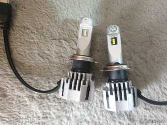 Predam nove led ziarovky H1,H4 H7,H8,H9,H11,H15,H16 HB3,HB4 - 16