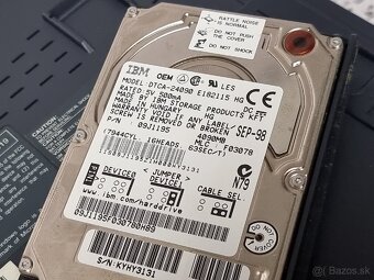 # SHARP PC-9080 starý laptop/notebook - 16