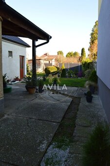 REZERVOVANÉ: Praktický 4izbový rodinný dom na pozemku 566m2  - 16