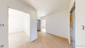Kompletne zrekonštruovaný 6 izbový rodinný dom, 2x kúpeľňa - 16