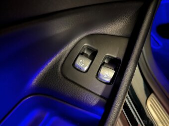 Mercedes-Benz E trieda Kombi 350 d All Terrain 4MATIC A/T - - 16