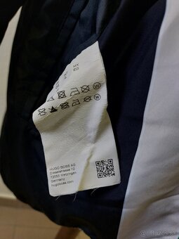 Elegantná jesenná bunda Hugo Boss - 16