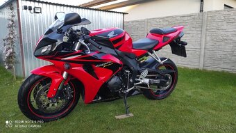 Honda CBR 1000RR Fireblade - 16