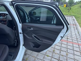Ford Focus 1.5 EcoBoost ST-Line - 16