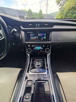 Jaguar XF AWD, R-sport, 4x4 - 16