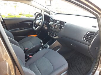 Kia Rio - 16