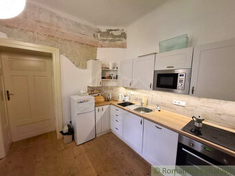 VÝRAZNE ZNÍŽENÁ CENA - Unikátny meštiansky dom s veľkou zá - 16