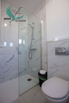 Apartmán s bazénom a dvorom v Chorvátsku na ostrove Vir - 16