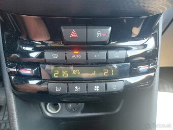 Peugeot 208  1.2 STYLE - 16