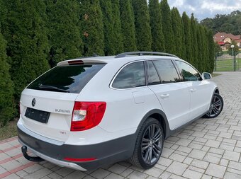 Škoda Superb Scout 2.0 TDI DSG 4x4 170 PS - 16