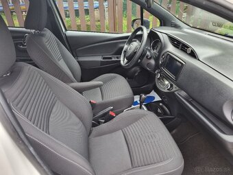 Toyota Yaris Selection Multidrive S - 16