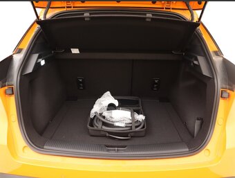 MG 4 LUXURY 64kwh - NOVÉ - MAX VÝBAVA - 16