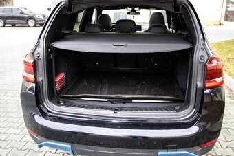 BMW iX3 Panoráma 210kW Harman Kardon - 16