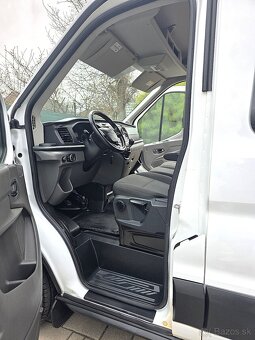 Ford Transit 2,0 TDCi 4X4 6-Miestne L3H2 - 16