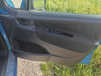 Peugeot 207 1.4 2008 - 16