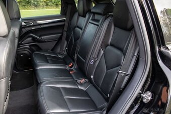 Porsche Cayenne Diesel Tiptronic S / 176kW / A8 / 2011 - 16