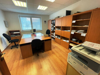 Predaj administratívno prevádzkového areálu 4080 m² priamo v - 16