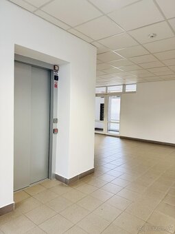 REZERVOVANÉ Na predaj nadštandardný 4-izbový byt - 16