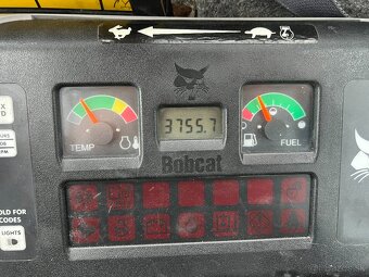 Minibagr Bobcat 425 G bez přesahu zádě, 2,7t - 16