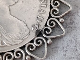 Velká stříbrná mince, stříbrný rámeček, ag, punc, 37g. - 16